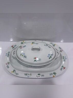 VTG Anchor Ovenware Oval. 1.5 QT Casserole Dish w Lid  Floret Design and tray!